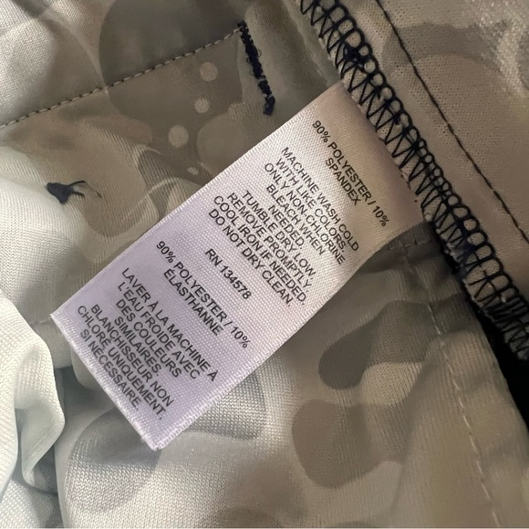 Vineyard Vines Boy's Performance Breaker Shorts, size 8 Deep Cobalt blue - Picture 10 of 10